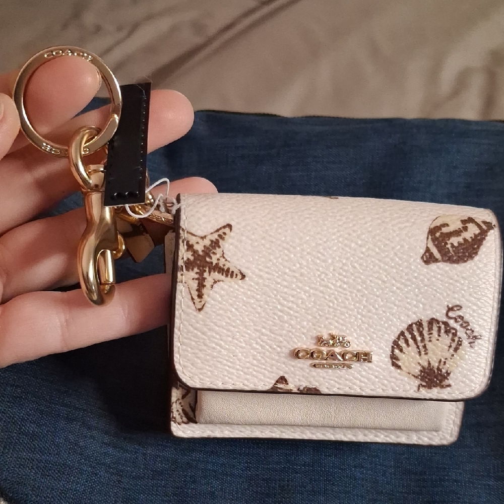 Coach Beige and Brown Starfish Keychain Wallet